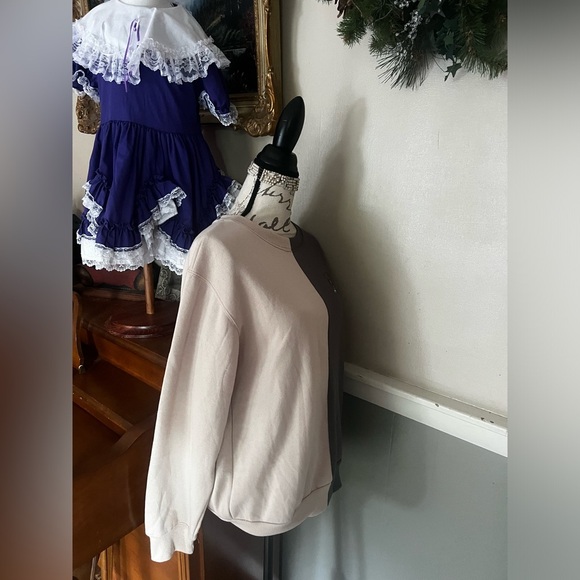 FOREVER 21 Colorado Athetics Colorblock
Crewneck Sweatshirt - Women | Size L - Picture 3 of 5